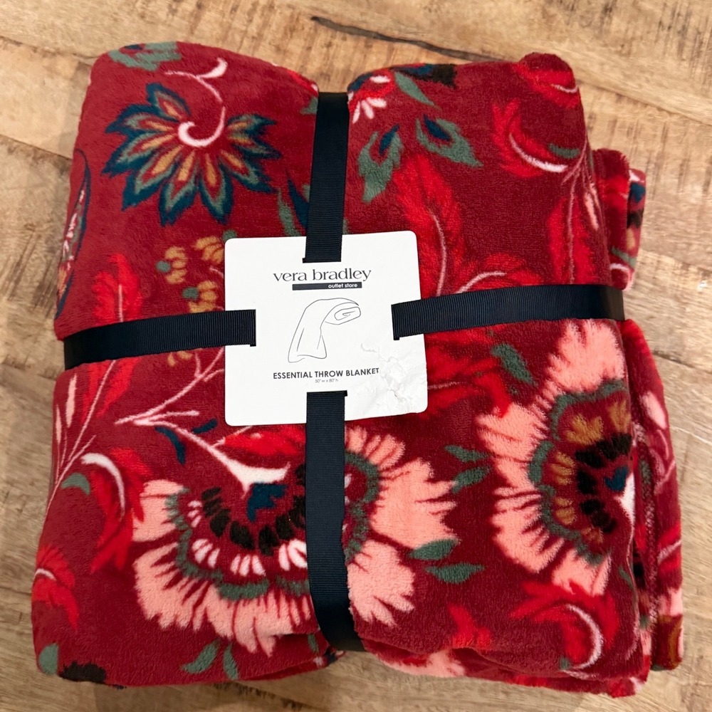 Vera Bradley Essential Throw Blanket Red Floral Paisley Plush Fleece 50x80 NWT